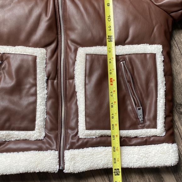 Levi's Women’s Faux Leather Puffer Sherpa Collared Brown Jacket Size M - Picture 12 of 14